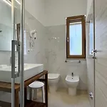לינה וארוחת בוקר Residenza Montegrappa Garden